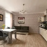 Apartment Schwarz & Weiss *