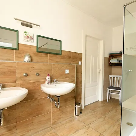 Schwarz & Weiss Apartment Eisenach